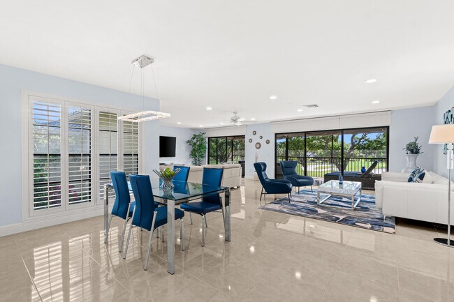 Building Photo - 5 Westgate Ln