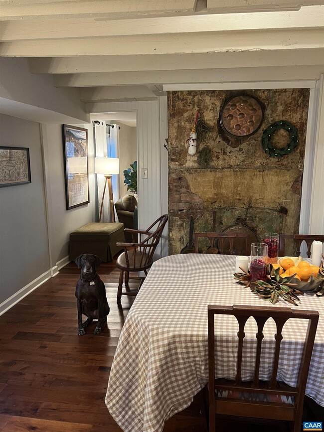 Building Photo - 211 5th St NW