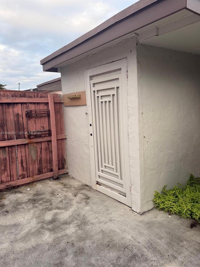 Building Photo - 5114 SW 133rd Ct Dr