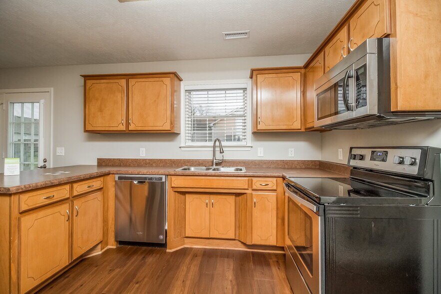 Building Photo - 3021 Tucker's Pl
