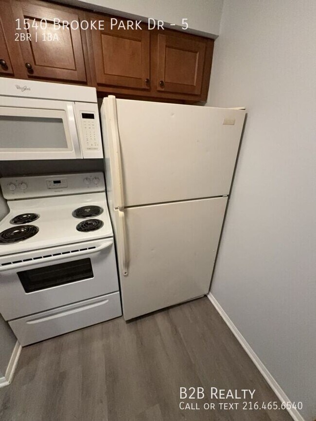 Building Photo - 1540 Brooke Park Dr