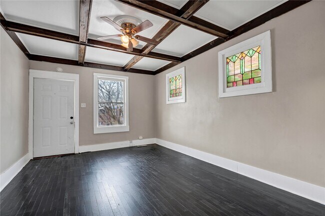 Building Photo - 3915 Schiller Pl