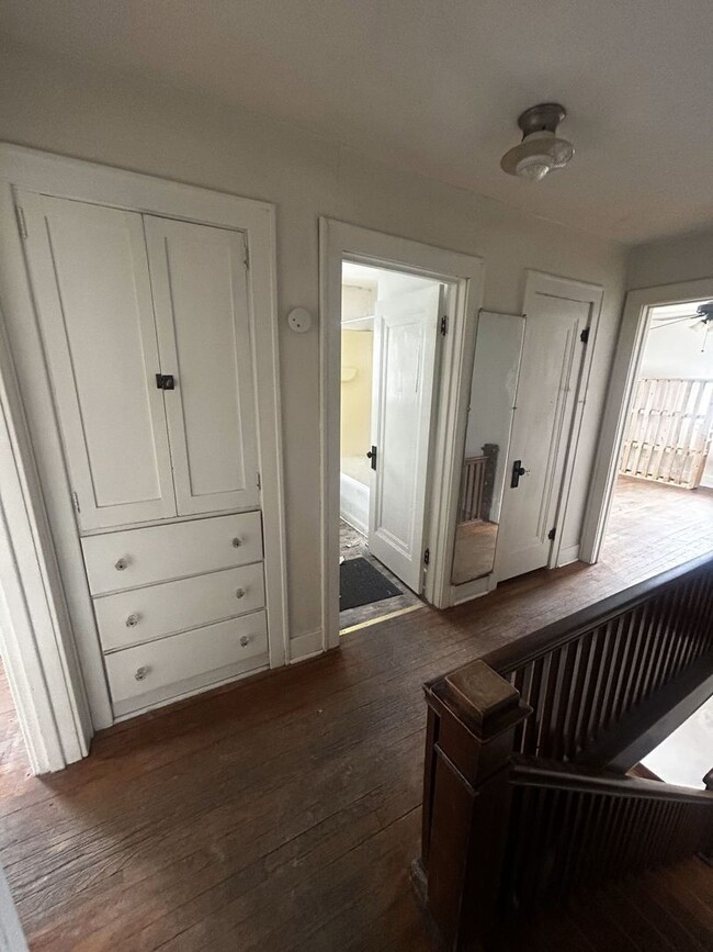 Building Photo - Washington Street Duplex