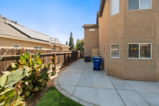 Building Photo - 2940 E Brandon Ln