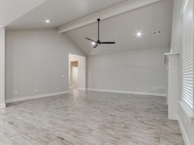 Building Photo - 3201 Hayven Cir