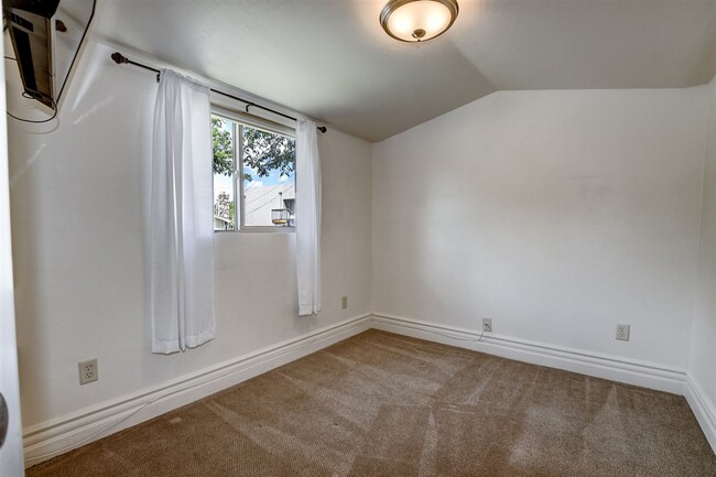 Building Photo - Adorable 2 Bed, 1 Bath Home in Prescott!