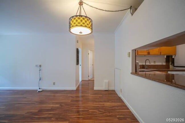Building Photo - $2,550 / 2br - 793ft2 - Maintained and Freshly Painted 2BR/1BA/2PKG unit in Waikalani Woodland (M...