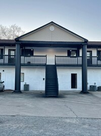 Building Photo - 1603 N Main St