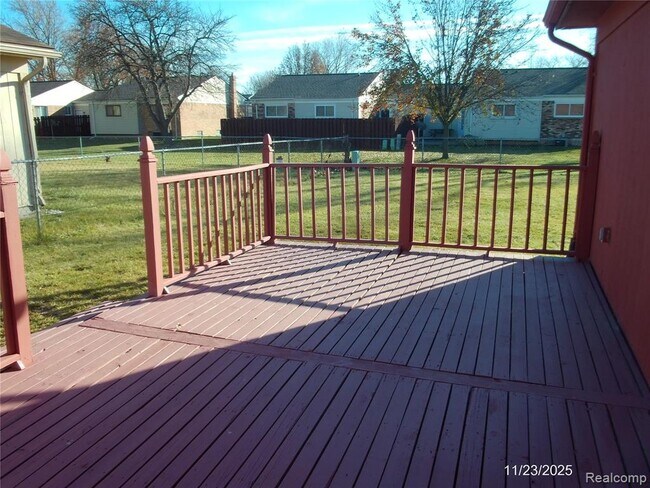 Building Photo - 16682 Eastland St