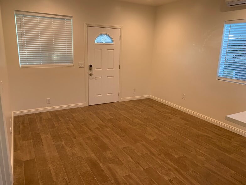 Living space - 12360 Jolette Ave