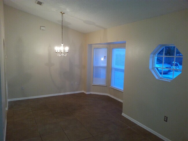 Building Photo - 221 Cobalt Dr