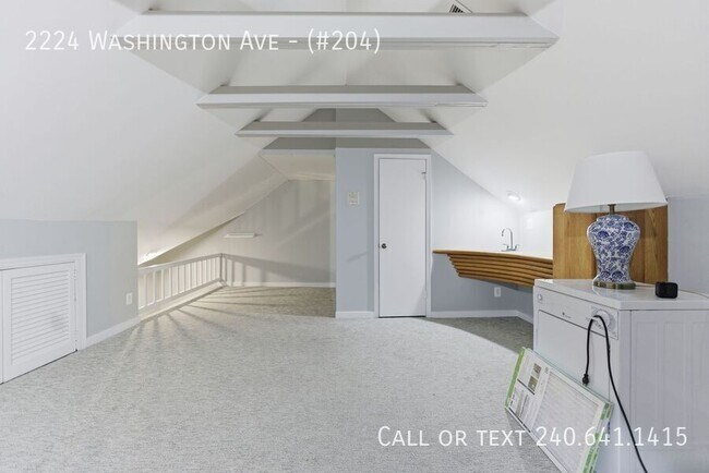 Building Photo - 2224 Washington Ave
