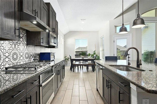Building Photo - 117 White Steppe Way
