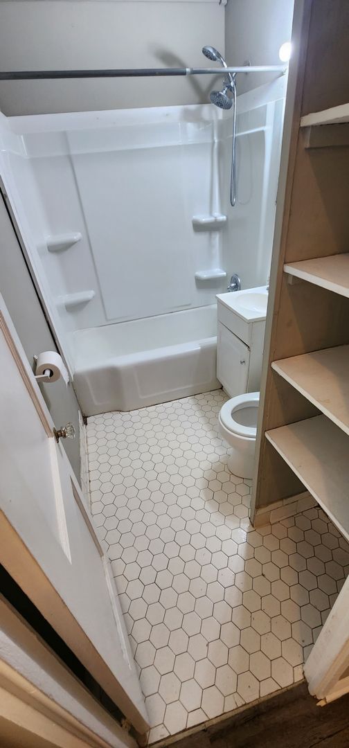 Building Photo - 2 bdrm home near Millington Elementary