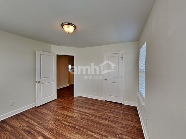 Building Photo - 4400 Erabele Dr