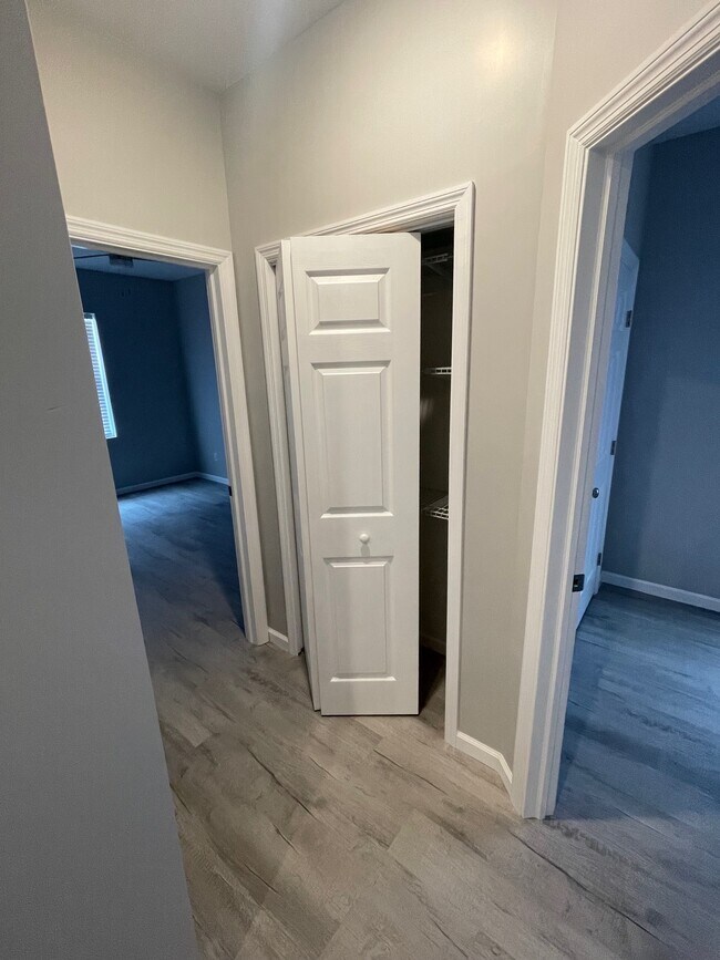 Building Photo - 94 Timber Hill Dr