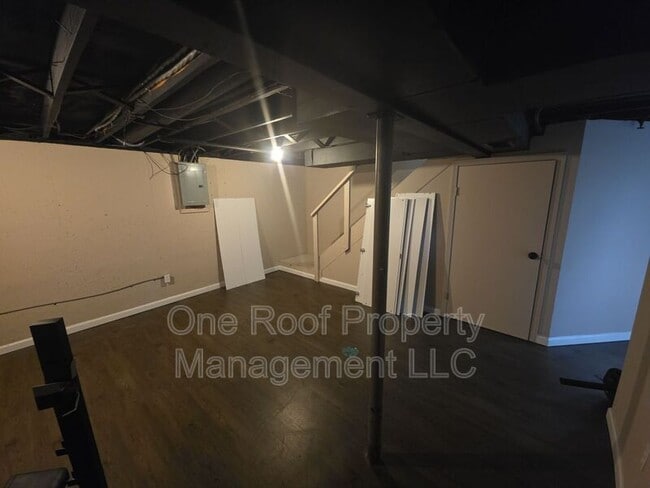 Building Photo - 701 Linwood Dr
