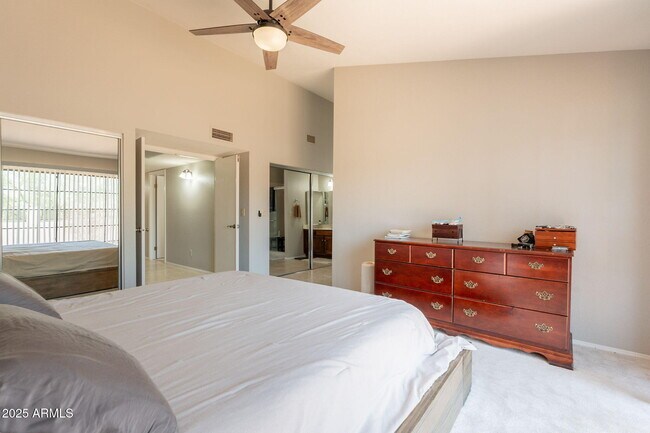Building Photo - 3829 E Ahwatukee Dr