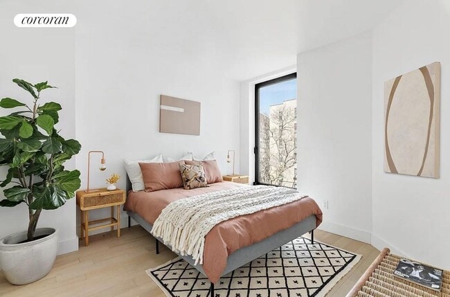 Building Photo - 111 Montgomery St