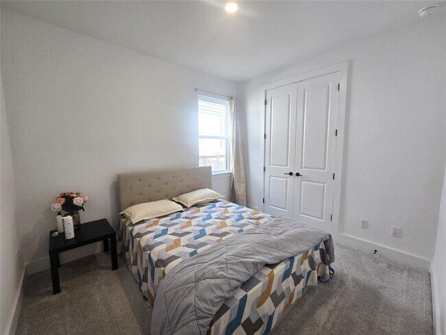 Building Photo - 124 Ribera Dr