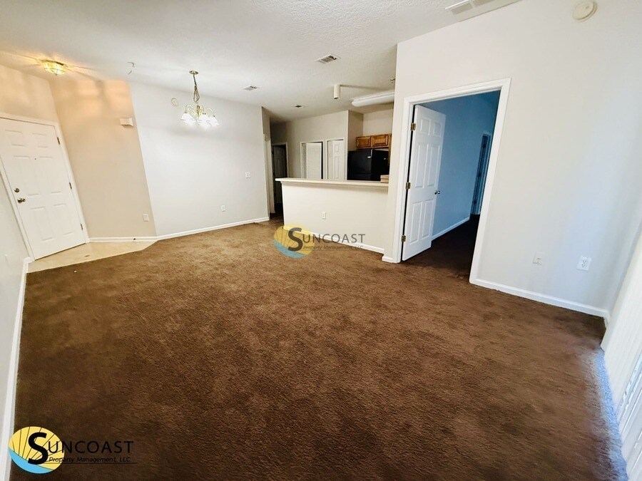 Building Photo - 6985 Ortega Woods Dr
