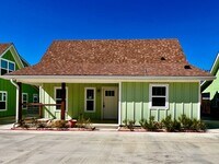 Building Photo - Riverside Bungalow
