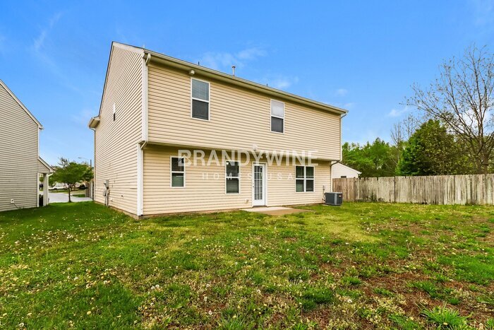 Building Photo - 4650 Esmeralda Drive