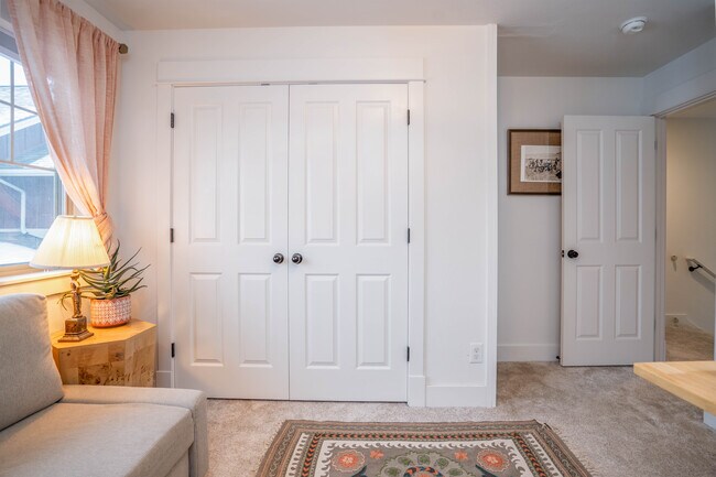 Building Photo - 2218 Gallatin Green Blvd