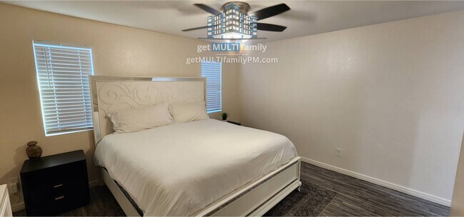 Building Photo - 515 W Pebble Beach Dr