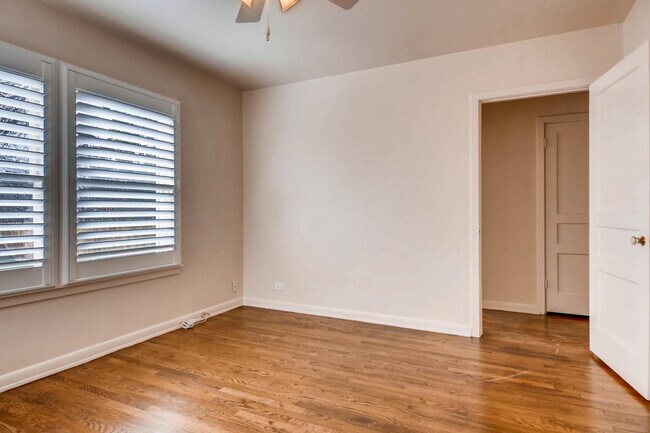 Building Photo - Charming 2 BR / 1 Bath in highly desirable Terrell Heights of San Antonio!