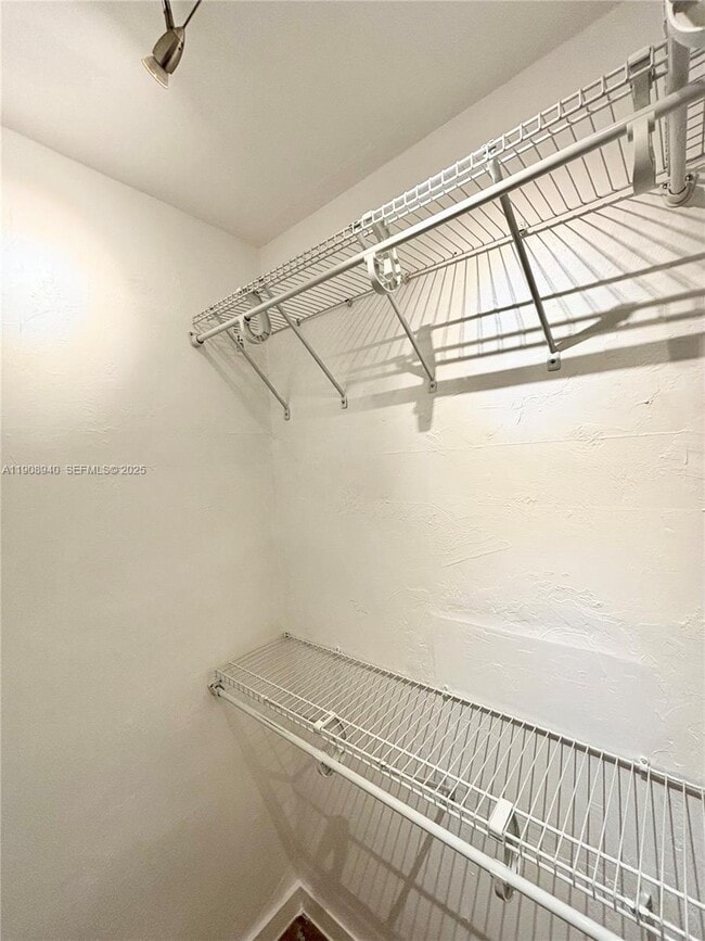 Building Photo - 330 NE 88th St