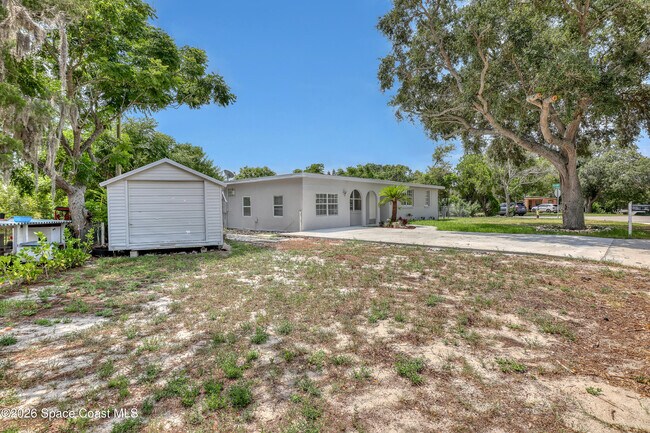 Building Photo - 807 Hillsdale Dr