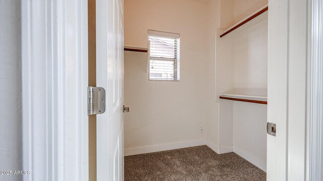 Building Photo - 15670 W Monterosa St