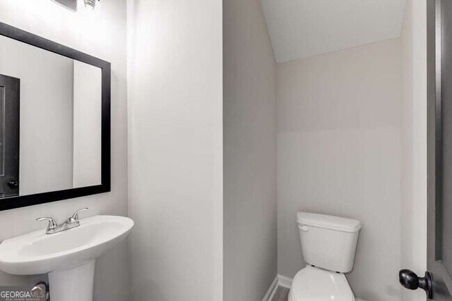 Building Photo - 140 Cedar Pk Wy