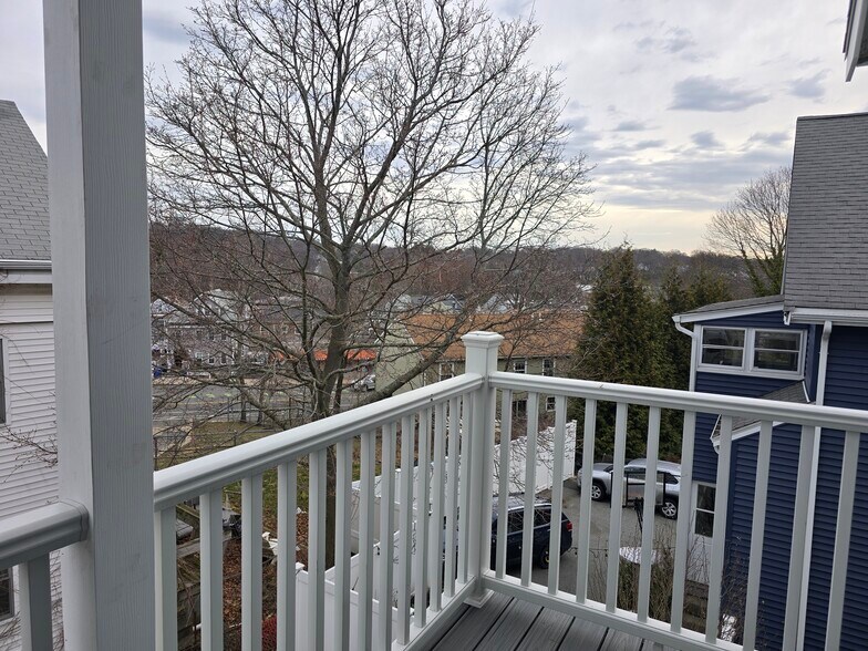 Building Photo - 29 Appleton St