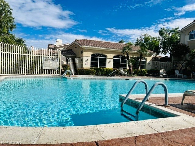 Building Photo - 1320 Red Gable Ln