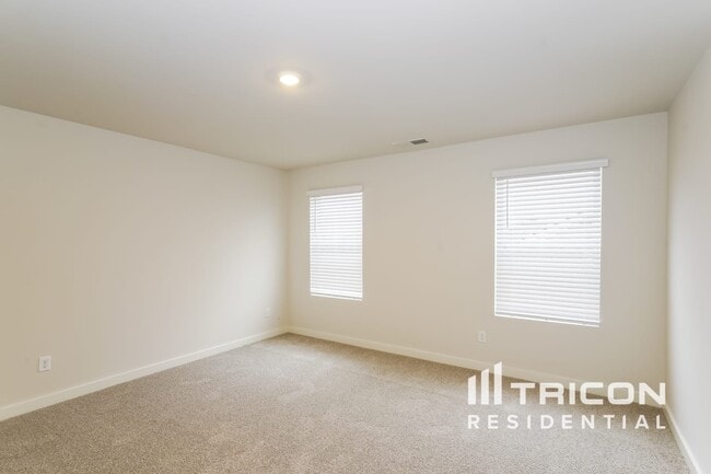 Building Photo - 6406 Lake Run Ct