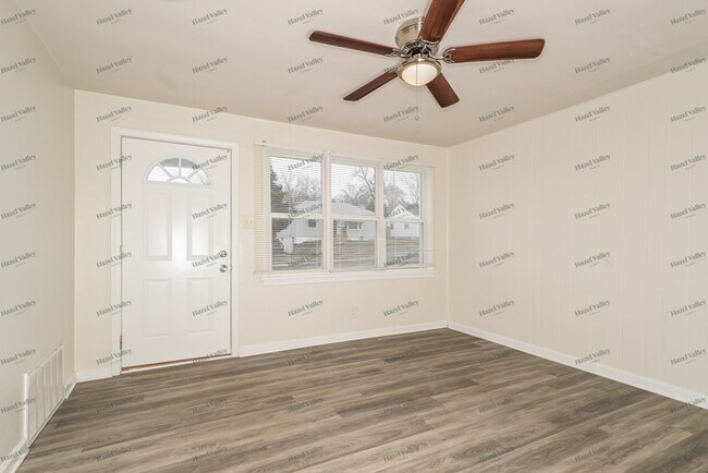 Building Photo - 9528 Ridge Ave