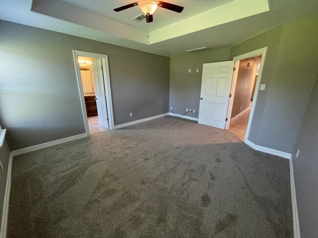 Building Photo - 6122 Stoney Brook Dr
