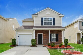 Building Photo - 2226 Buckleigh Dr