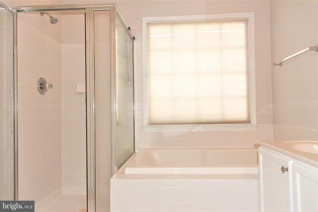 Building Photo - 708 Reserve Champion Dr