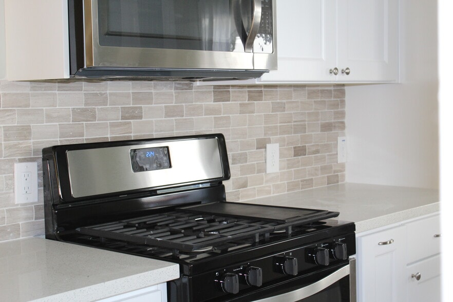 Building Photo - 67 Windsor Ln