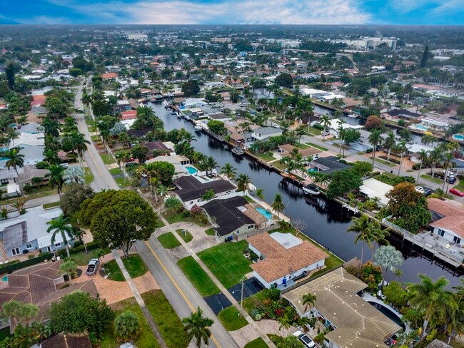 Building Photo - 5921 NE 15th Ave