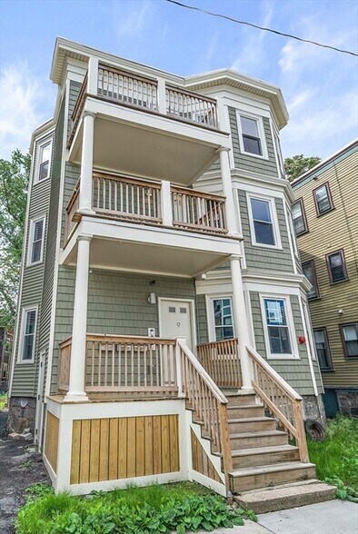 Building Photo - 9 Lithgow St