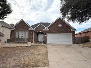 Building Photo - 1523 Bradbury Ln