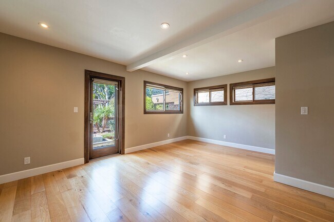Building Photo - Beautiful Manhattan Beach Rental Home!