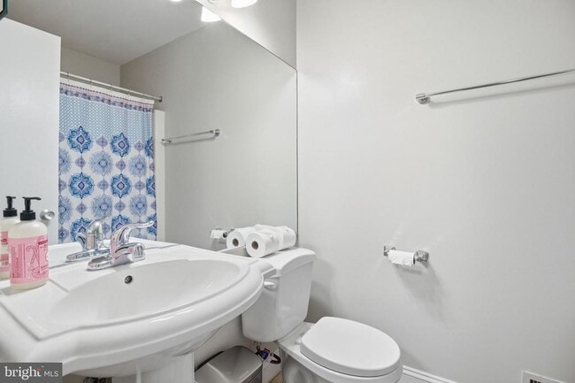 Building Photo - 1509 Farsta Ct