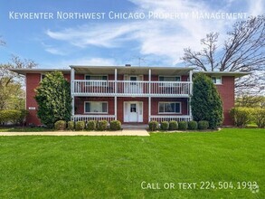 Building Photo - 1902-1904 N Seminary Ave-1904-103