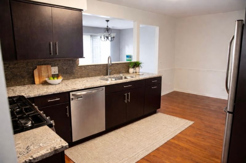 Building Photo - 725 Hamilton Ct