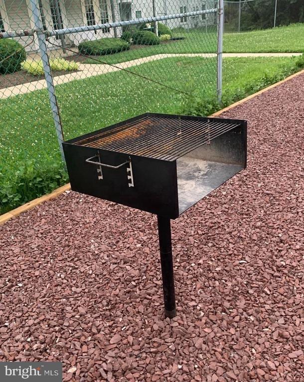 Building Photo - 102 STONEHURST Ct